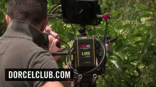 Backstage នៃ Dorcel ខ្សែភាពយន្ដ-៤០ ឆ្នាំអាយុរបស់ខ្ញុំឈប់ដោយគ្មានប្តីរបស់ខ្ញុំ-ជាមួយនឹង Lexi វ៉េ,Léa Guerlin,Sienna ទិវា,ដានីយ៉ែល