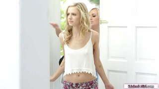 Teen titw tomos bach llyfu yna rimmed gan lesbiaidd bff