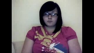 Nerdy ស្ម័គ្រជាមួយនឹងមានរោម pussy-ច្រើនទៀតនៅ hotcamsgirls។សហគមន៍