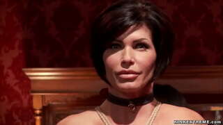 ���្ញាក់ផ្អើលធំសុដន់ប៍ន MILF ឆែ Deville មិនល្អធំផ្អៀងបន្ទាប់មក fucks គាត់ខណៈពេលដែហុ MILF វៀនហ្វរចែករំលែកគាត់និងជញ្ជក់នៅក្នុងផ្នែកខាងលើជាន់គណបក្ស